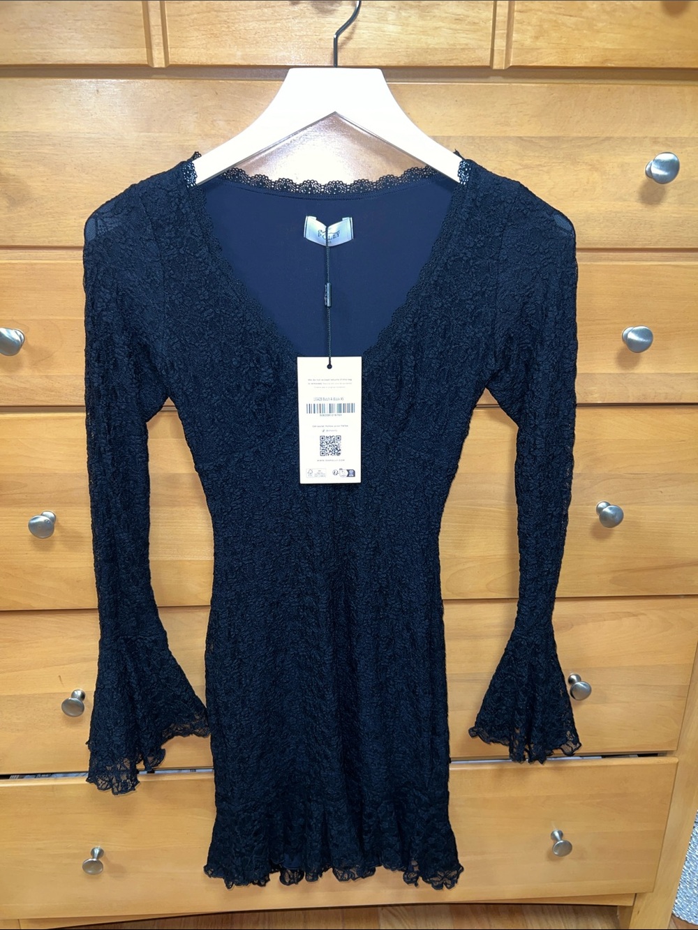 Oh Polly Nara dress - Black Lace Long-Sleeve Mini Dress